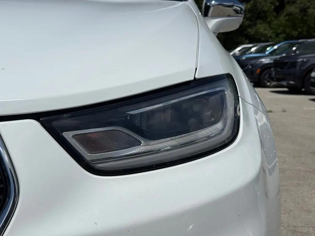 2021 Chrysler Pacifica Limited photo 4