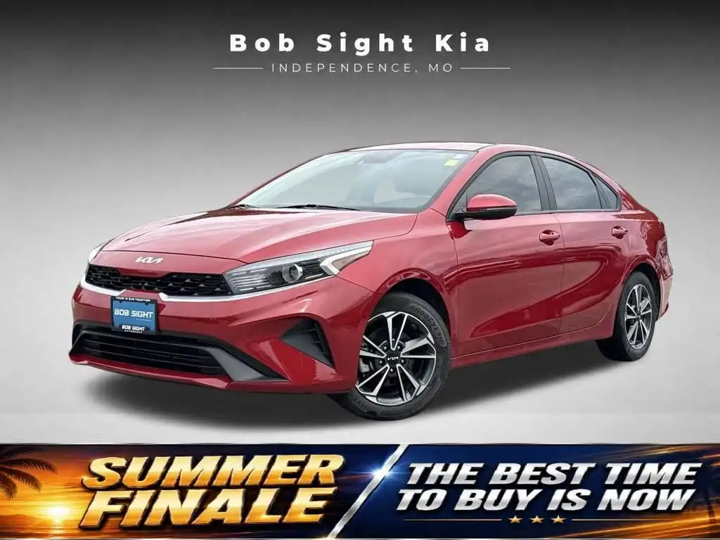 2023 Kia Forte LXS AT's photo
