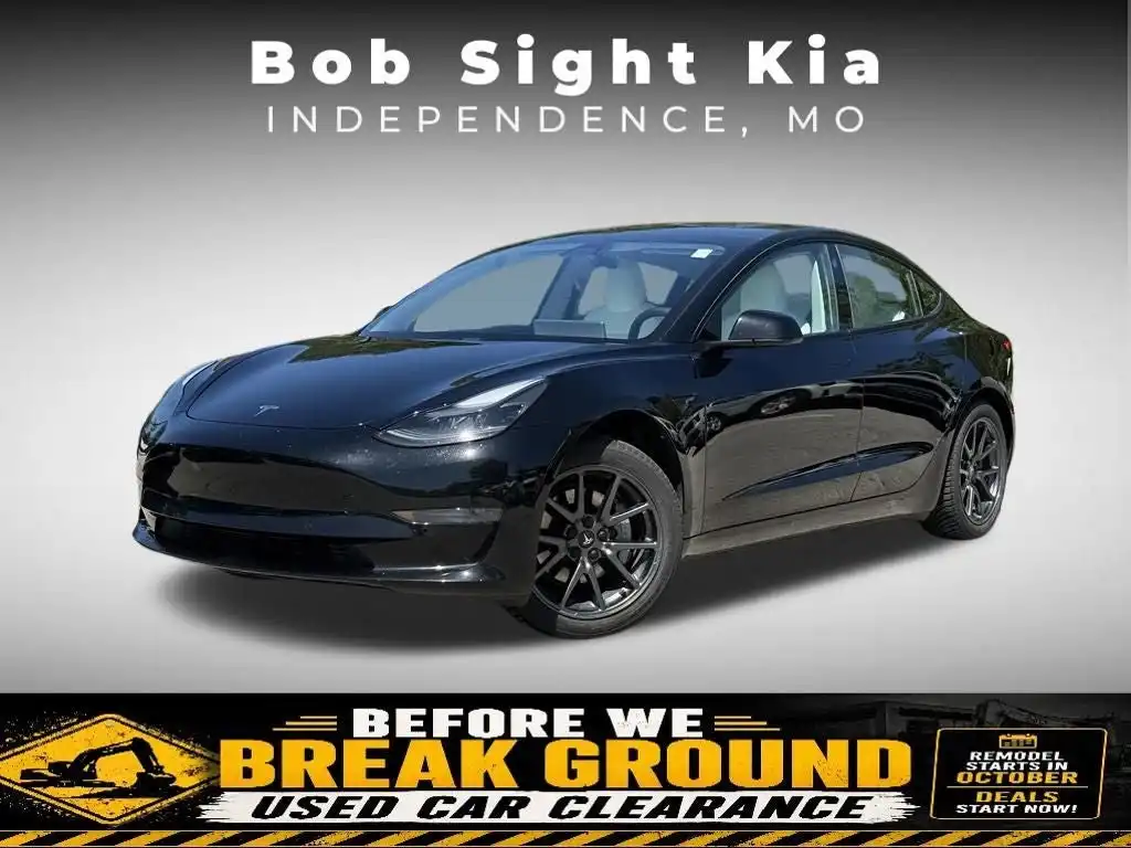 2021 Tesla Model 3 Standard Range Plus's photo
