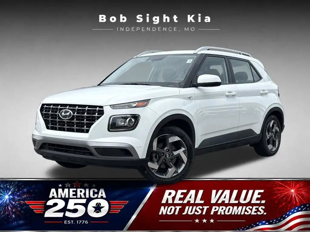 2025 Hyundai Venue SEL IVT's photo