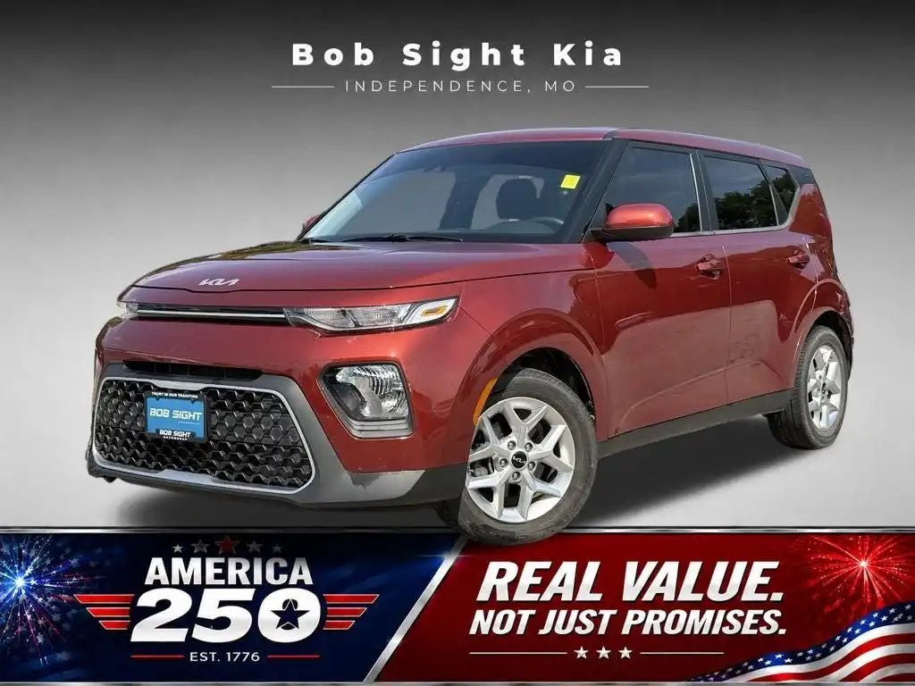 2022 Kia Soul 2.0L S IVT's photo