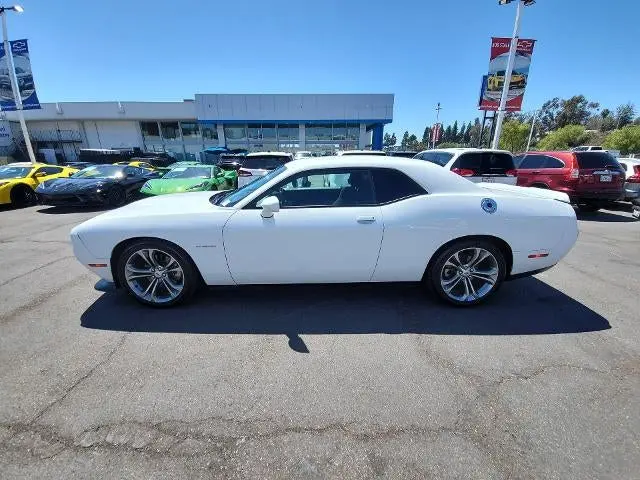 2021 Dodge Challenger R/T photo 5