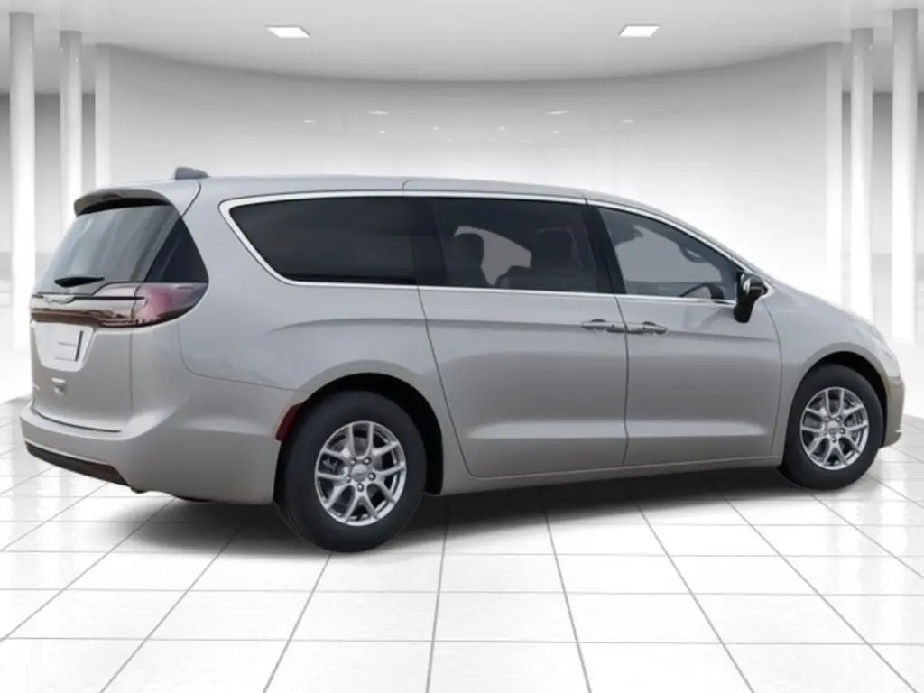 2026 Chrysler Pacifica Select photo 4