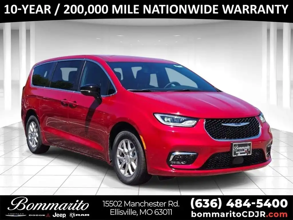 2026 Chrysler Pacifica Select's photo