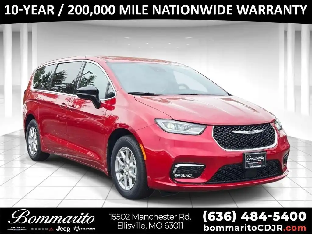 2026 Chrysler Pacifica Select's photo