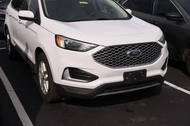 2024 Ford Edge SEL AWD photo 4