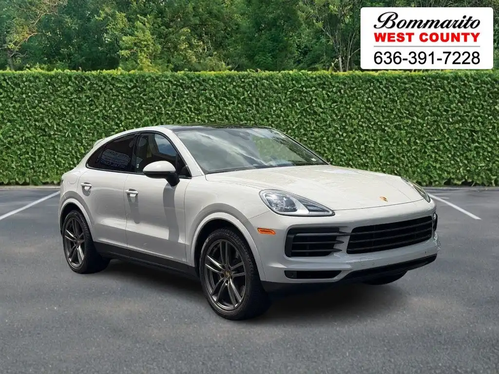 2023 Porsche Cayenne Platinum Edition's photo