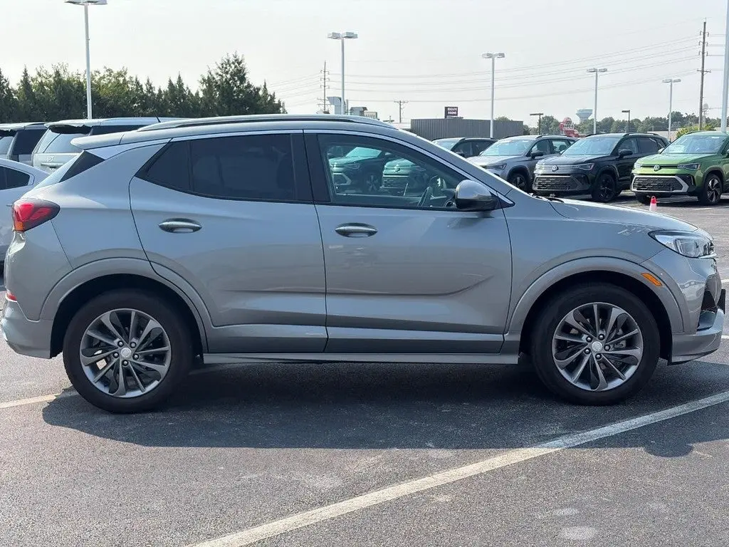 2023 Buick Encore GX Select photo 3