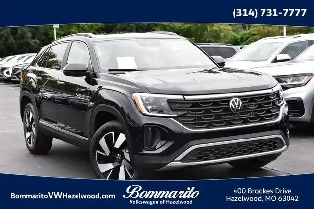 2025 Volkswagen Atlas Cross Sport 2.0T SEL 4MOTION's photo