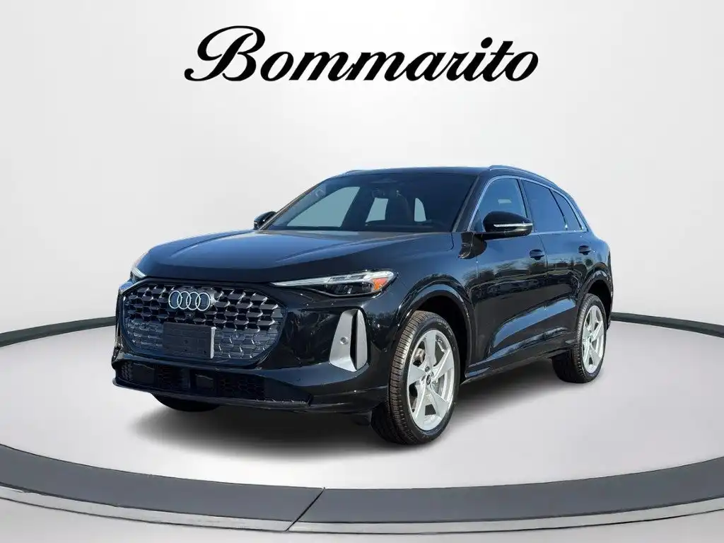 2025 Audi Q5 40 Premium Plus's photo