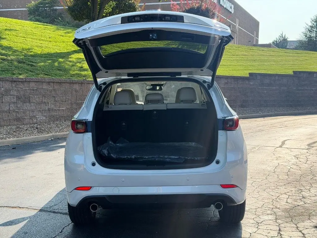 2025 Mazda CX-5 S Premium Plus package Auto AWD photo 4
