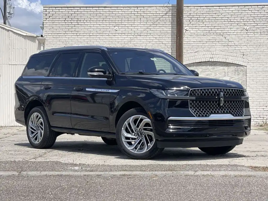 2025 Lincoln Navigator Reserve 4WD's photo
