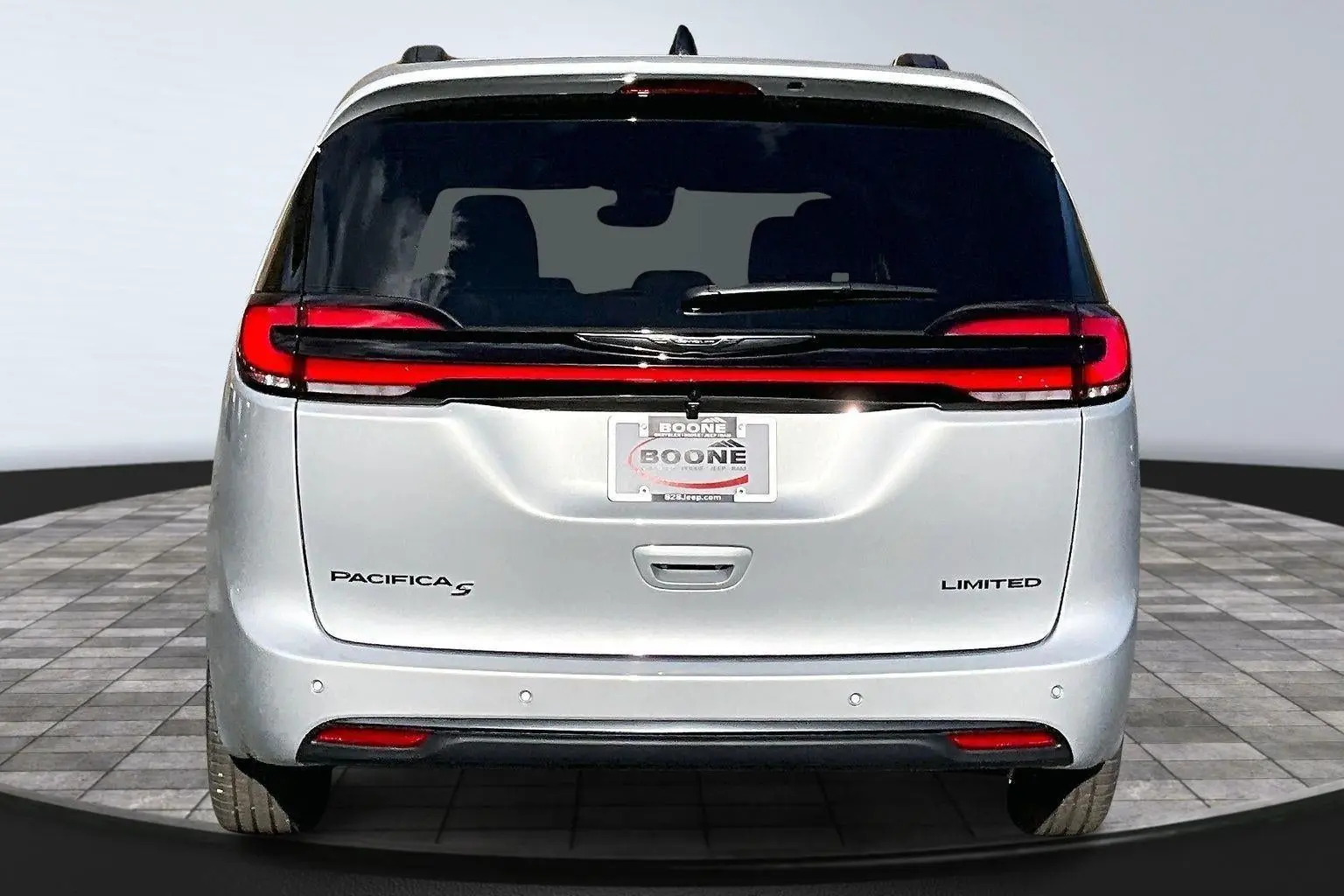 2026 Chrysler Pacifica Limited photo 4