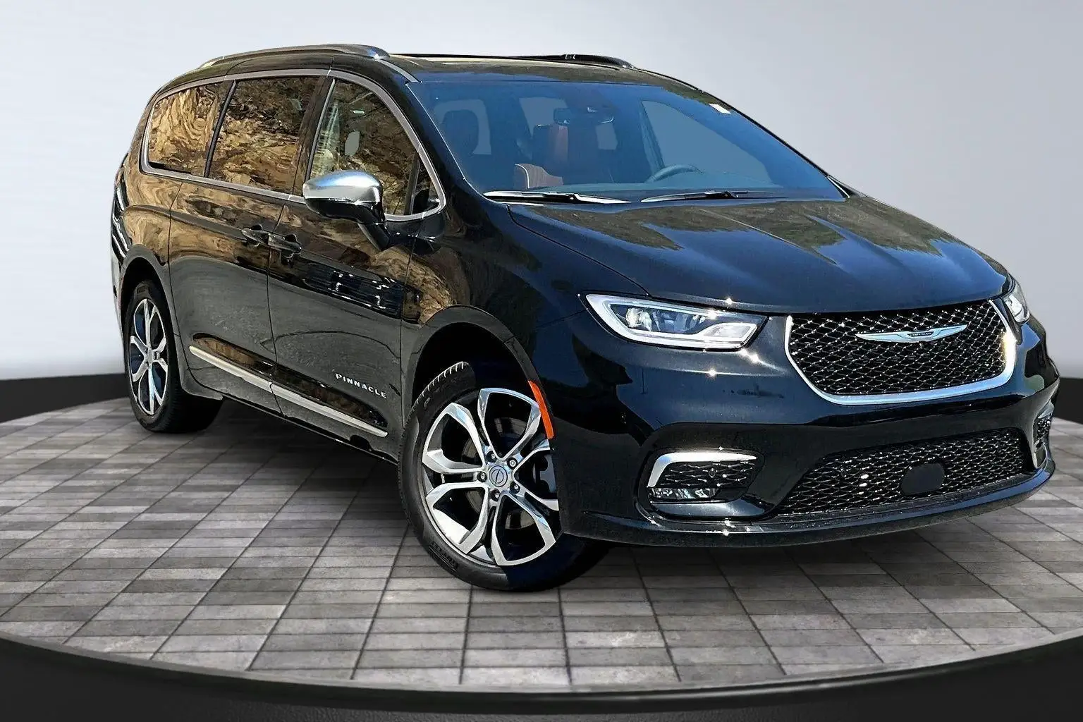 2026 Chrysler Pacifica Pinnacle AWD photo 1