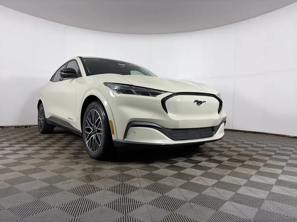 2026 Ford Mustang-Mach-e Premium's photo
