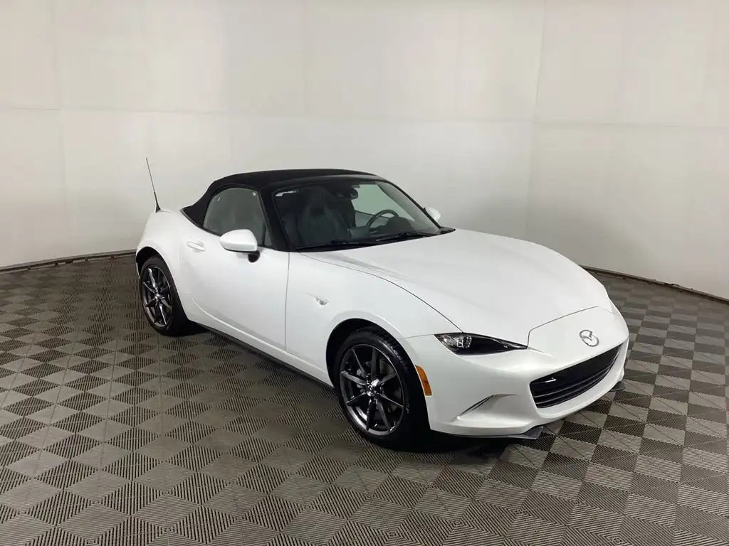 2016 Mazda MX-5 Miata Grand Touring Auto's photo