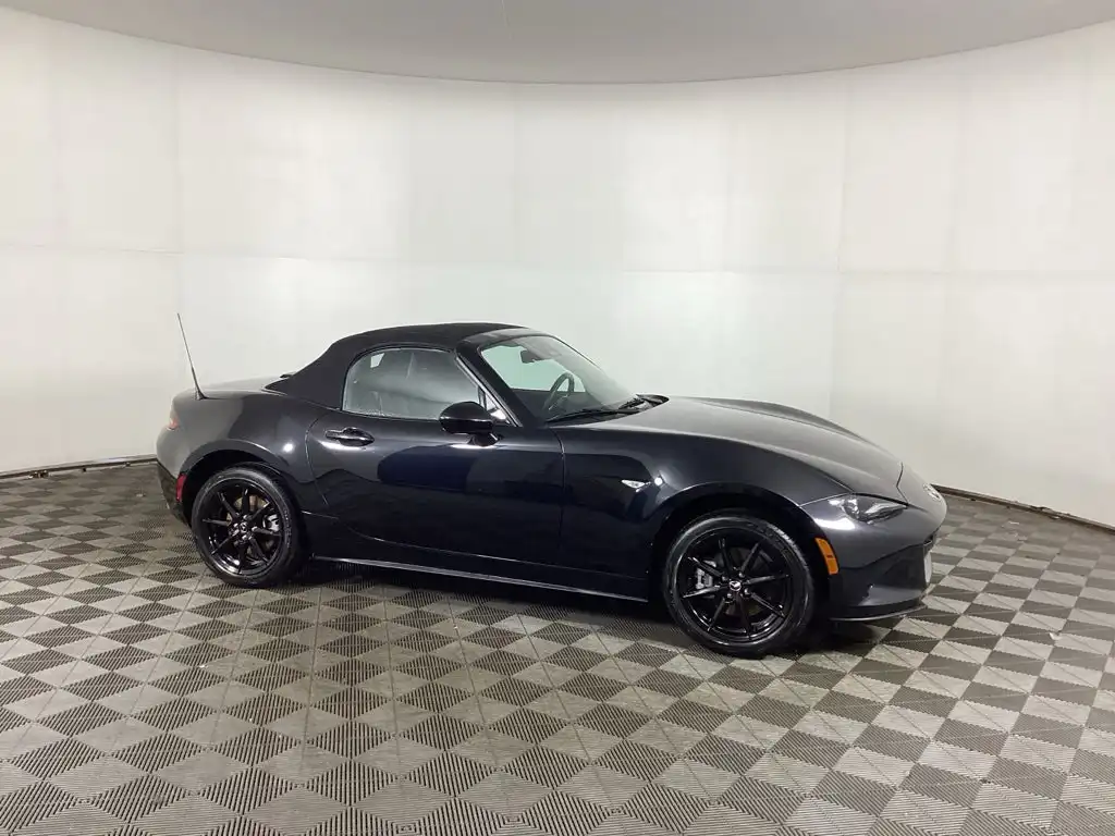 2024 Mazda MX-5 Miata Sport's photo