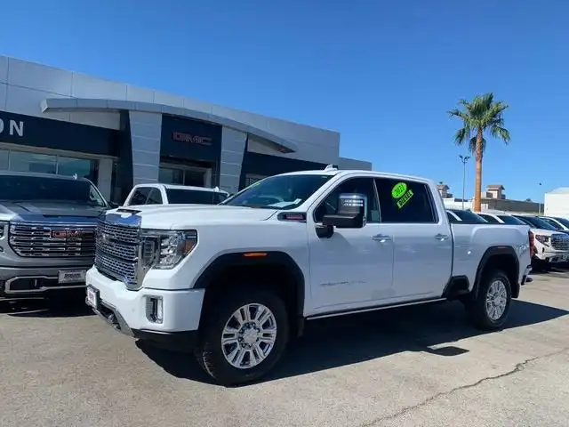 2021 GMC Sierra 4WD Crew Cab Standard Box Denali's photo