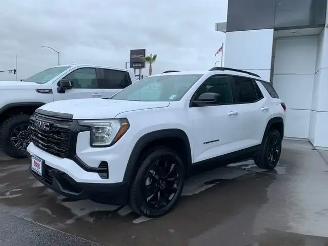 2026 GMC Terrain Elevation FWD's photo