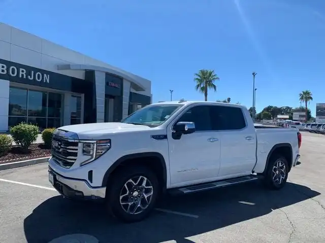 2026 GMC Sierra 4WD Crew Cab Short Box SLT's photo
