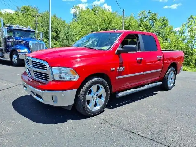 2017 RAM 1500 Big Horn 4x4 Crew Cab 5'7's photo
