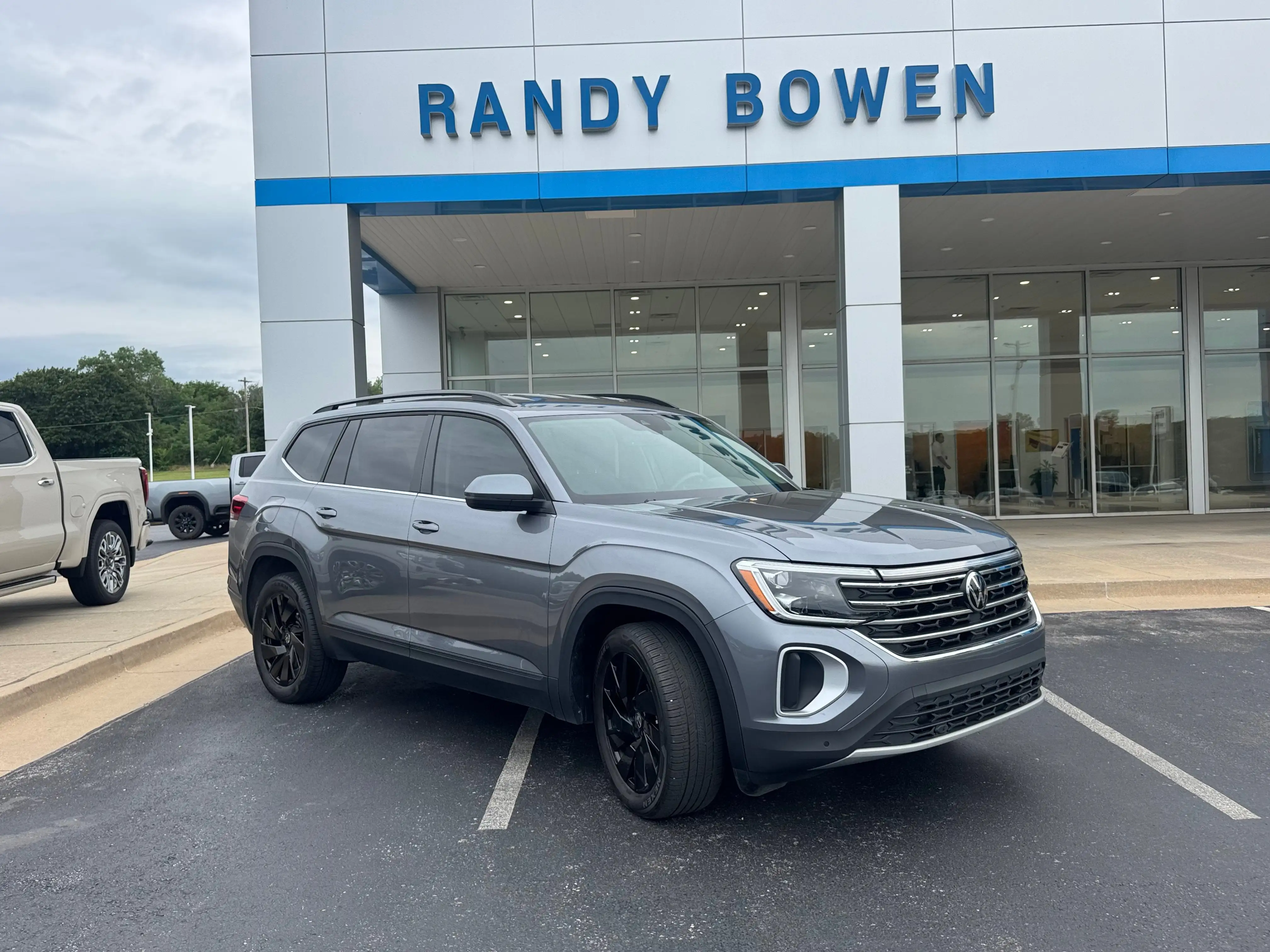 2024 Volkswagen Atlas 2.0T SE w/Tech's photo