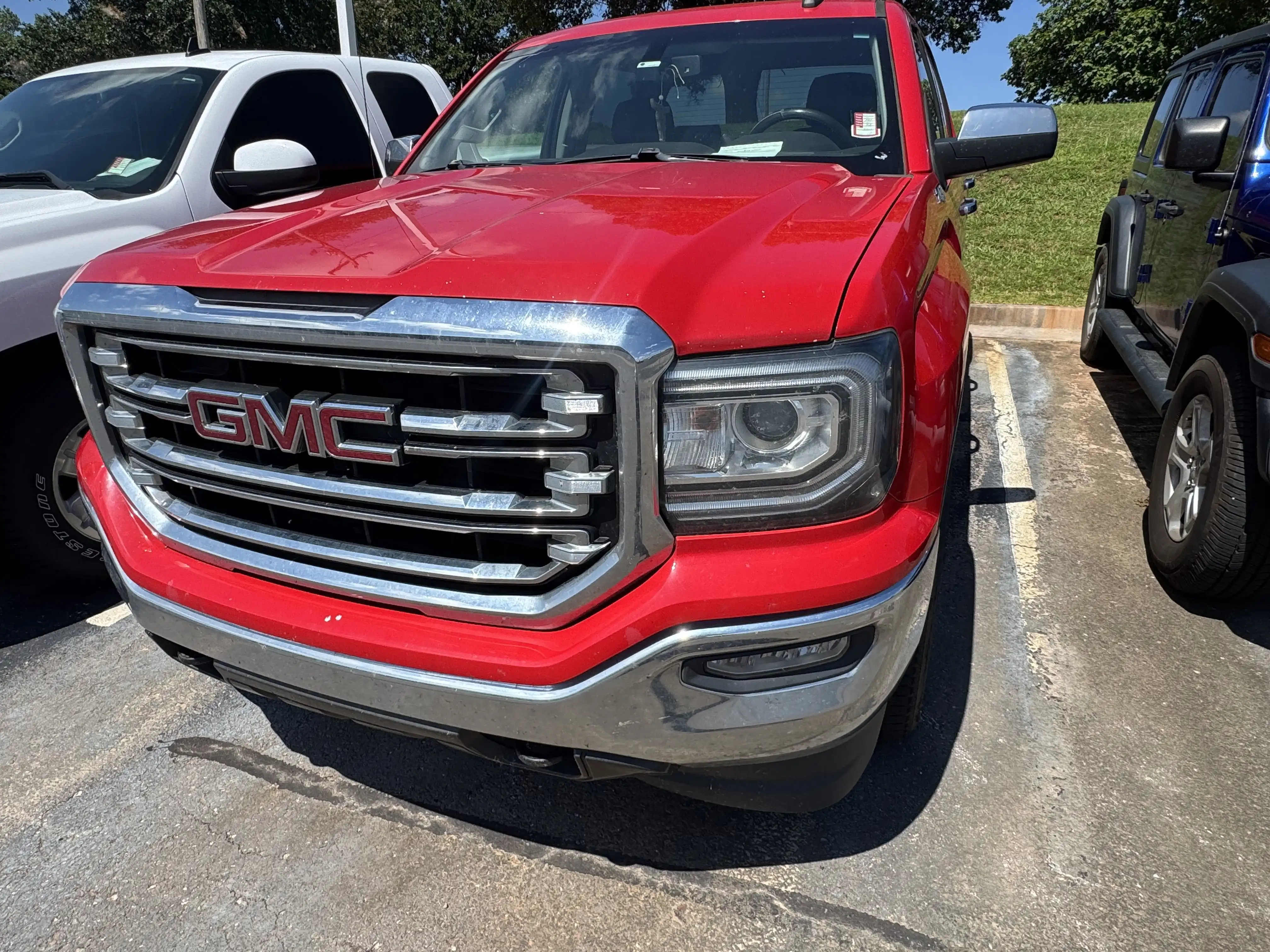 2017 GMC Sierra 4WD Crew Cab Short Box SLT's photo