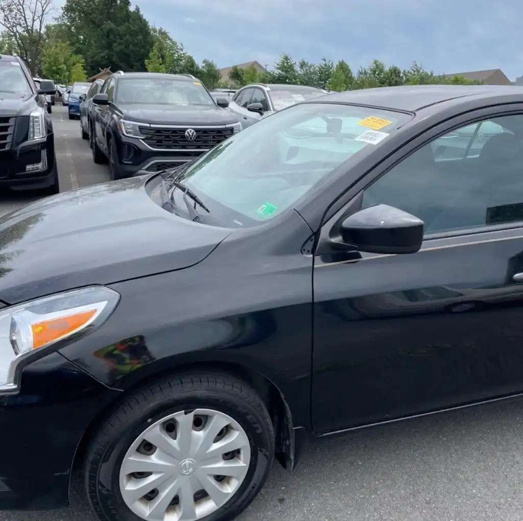 2016 Nissan Versa 1.6 S MT's photo