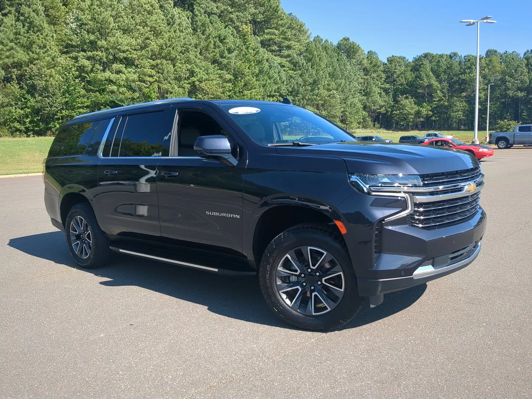 2024 Chevrolet Suburban LT 2WD 1500's photo