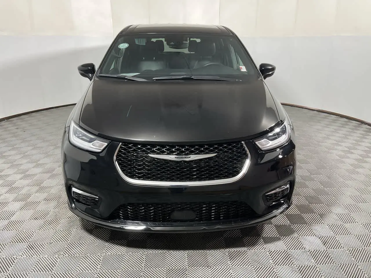2025 Chrysler Pacifica Select photo 3