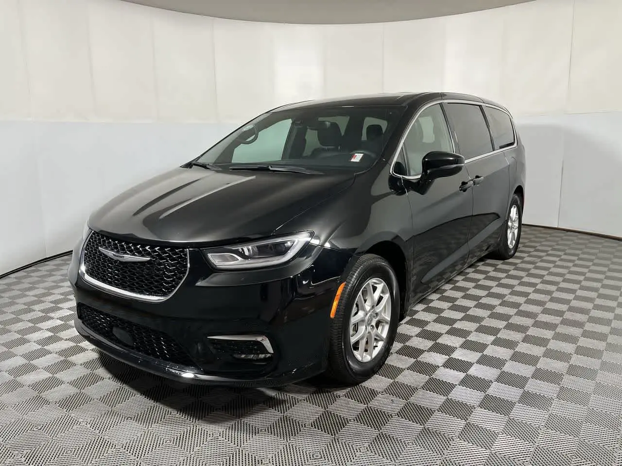 2025 Chrysler Pacifica Select photo 4