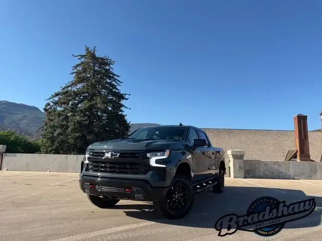 2025 Chevrolet Silverado 1500 LT Trail Boss 4X4 Crew Cab Short Box's photo