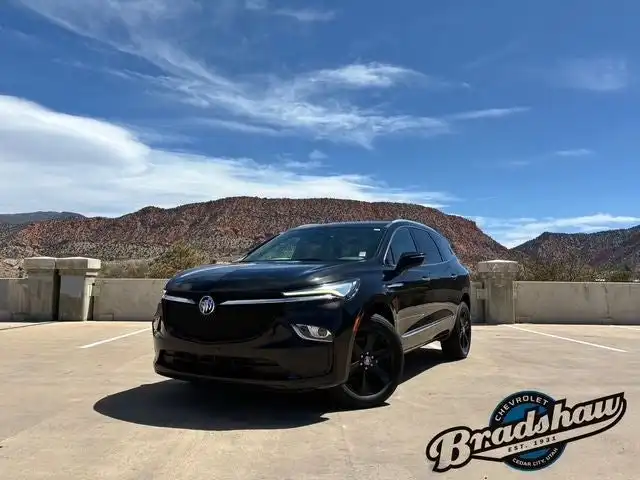 2023 Buick Enclave Essence AWD's photo