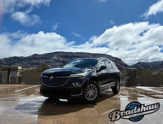 2023 Buick Enclave Essence AWD's photo