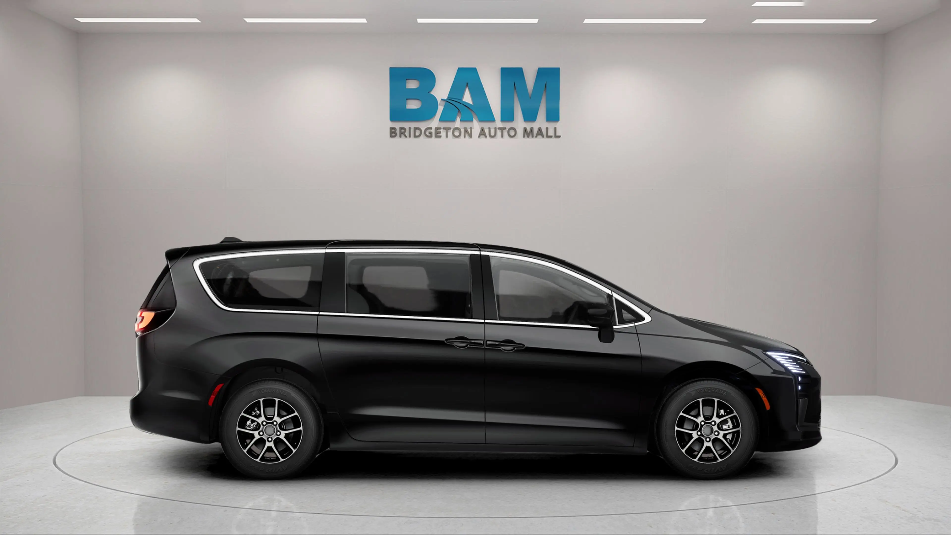2027 Chrysler Pacifica Select photo 3