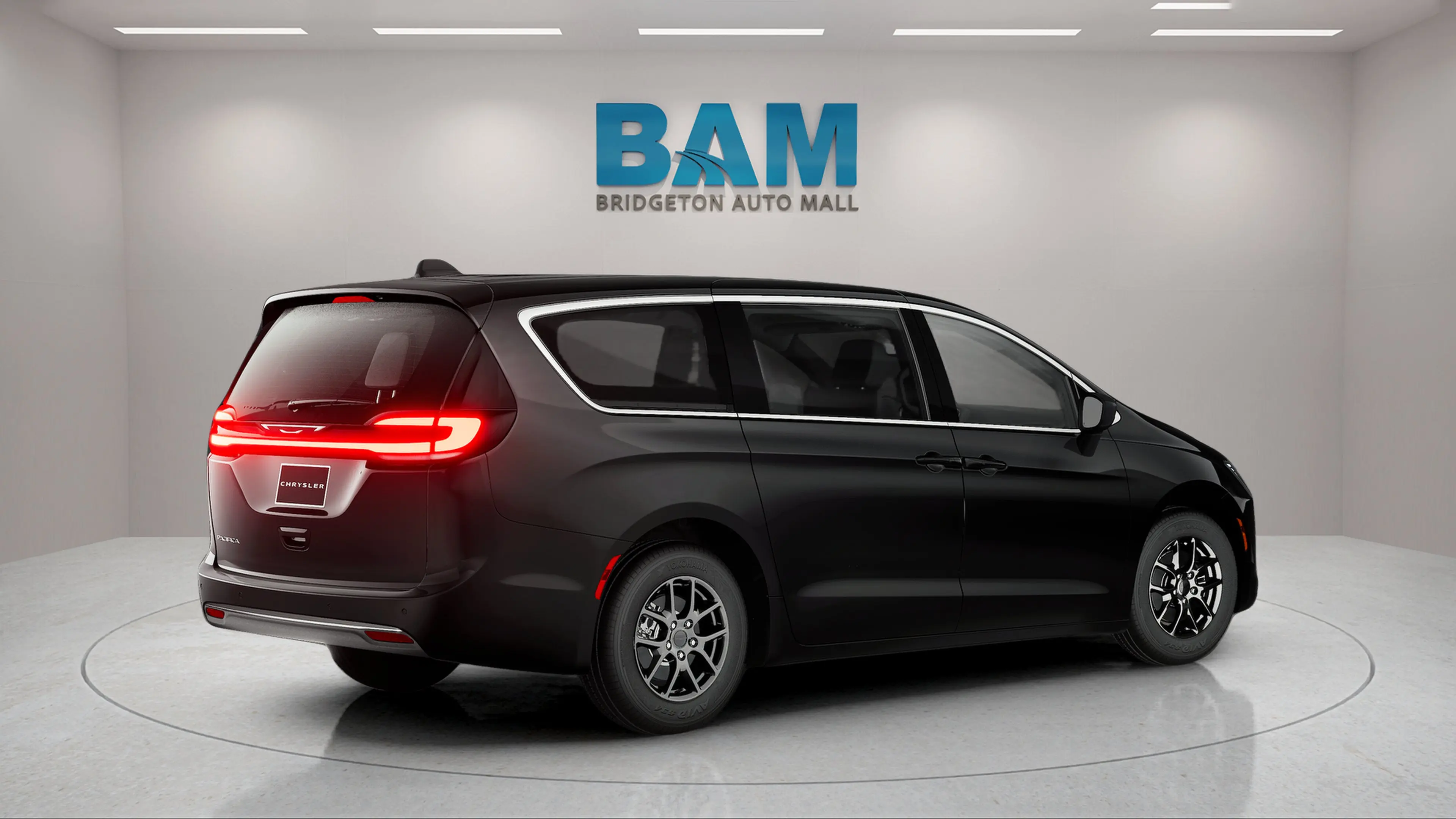 2027 Chrysler Pacifica Select photo 5
