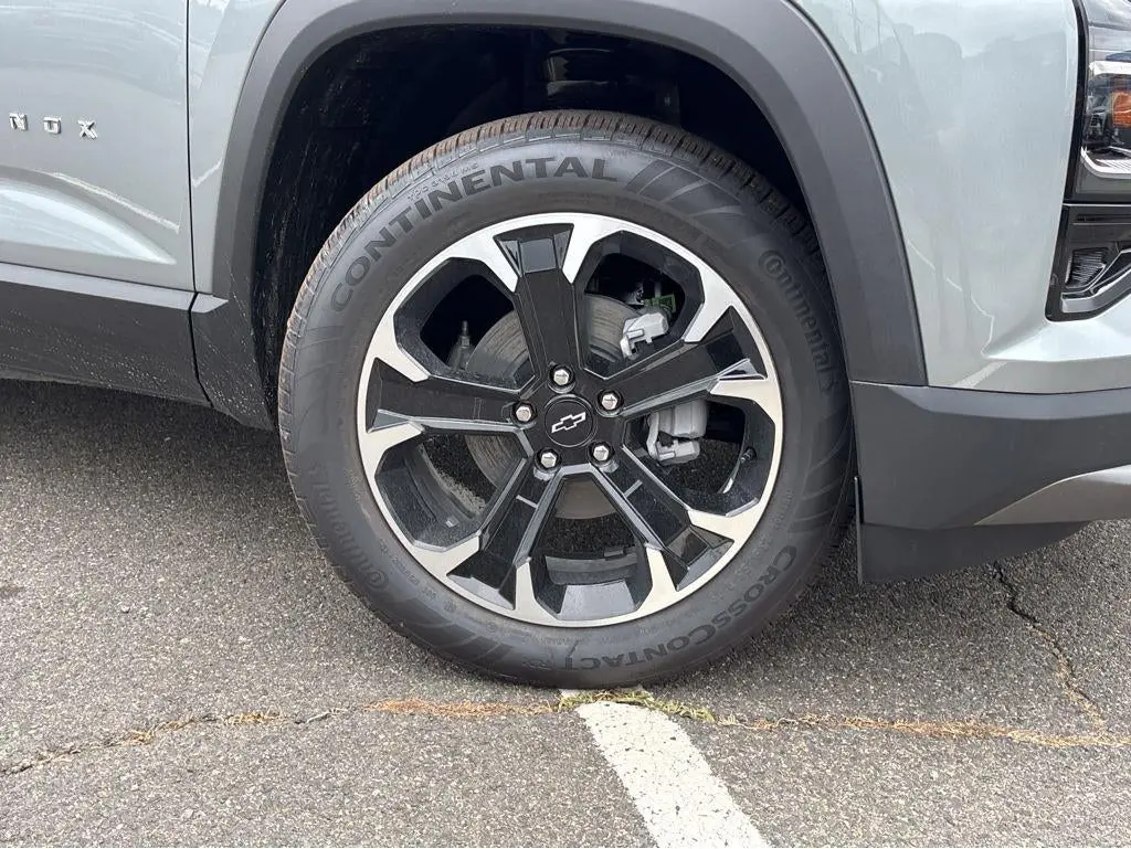 2026 Chevrolet Equinox AWD LT 1.5T photo 4