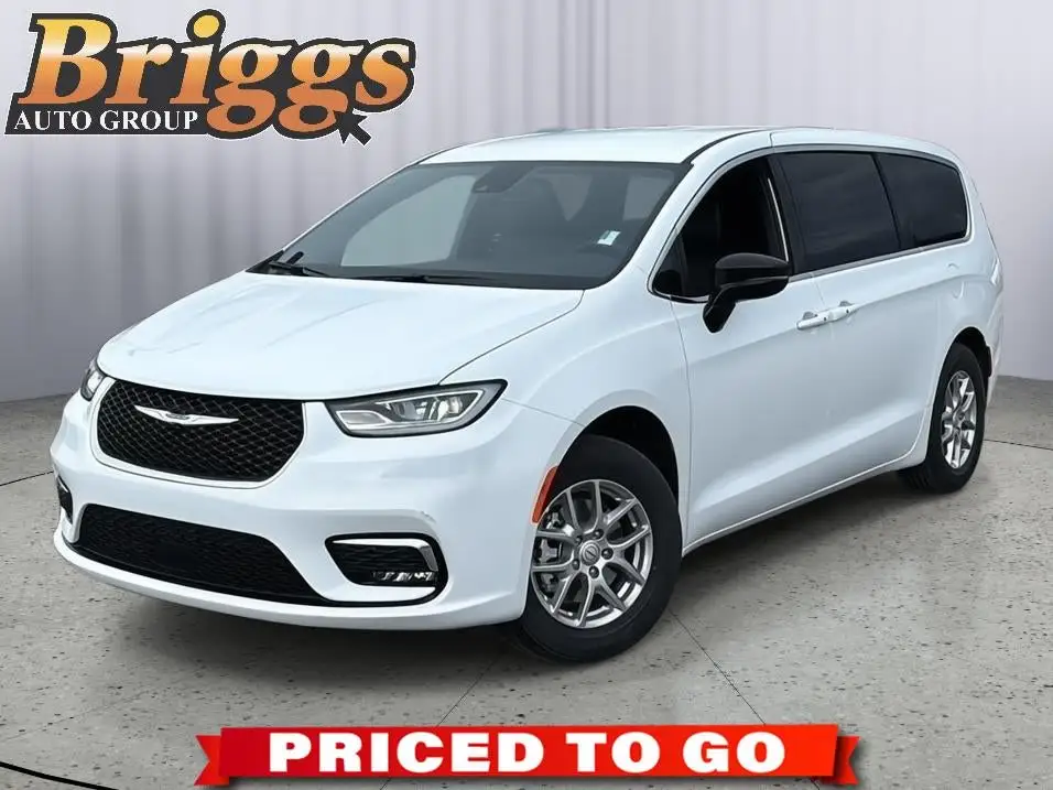 2026 Chrysler Pacifica Select photo 1