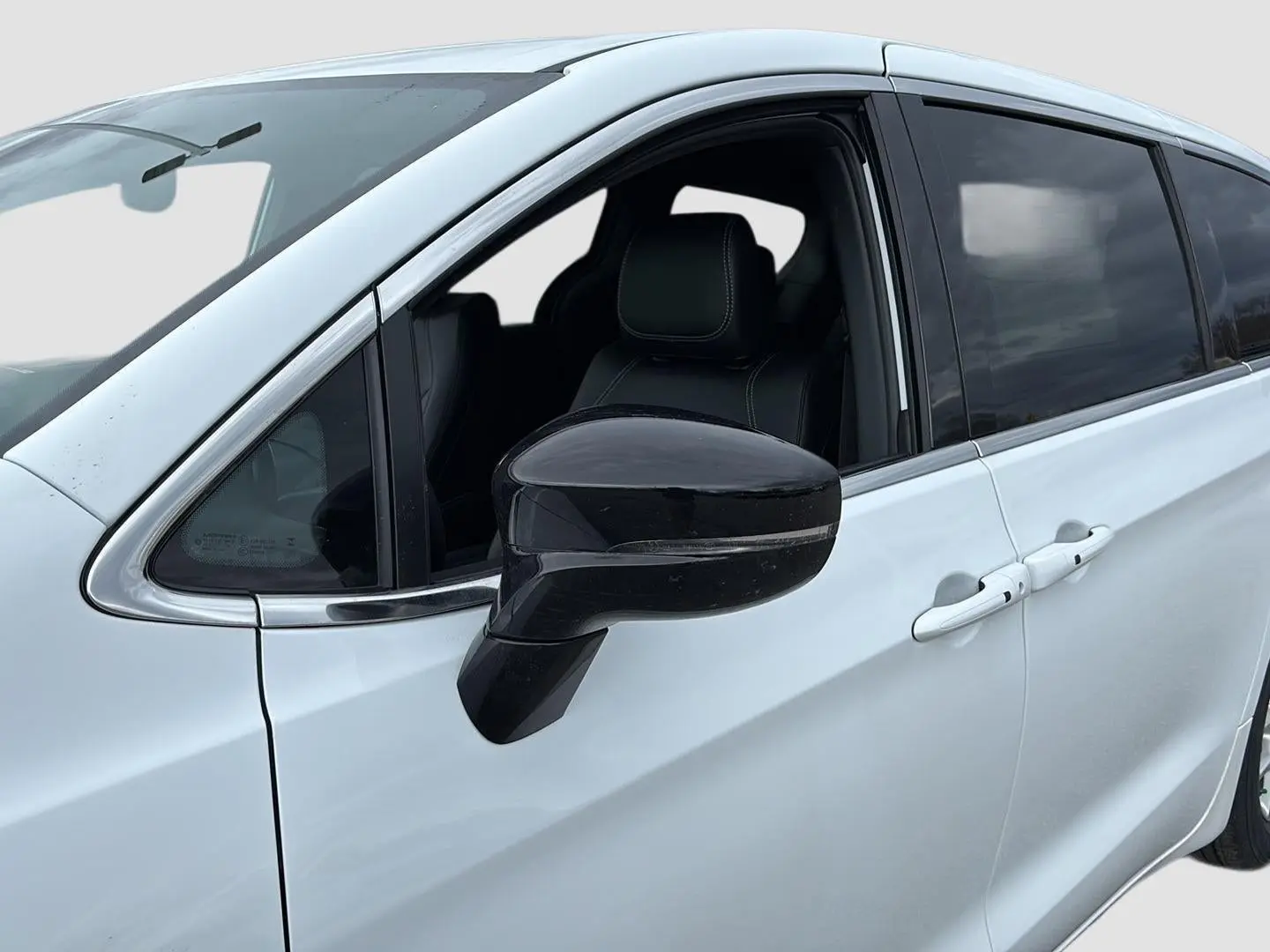 2026 Chrysler Pacifica Select photo 5