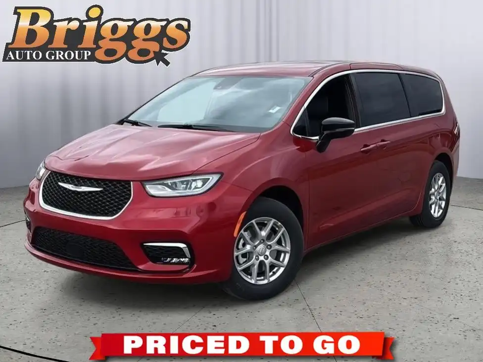 2026 Chrysler Pacifica Select's photo