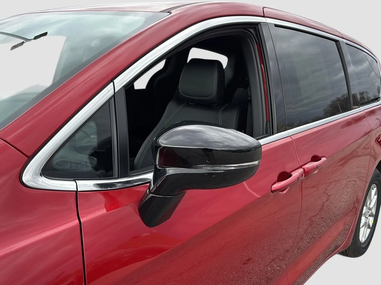 2026 Chrysler Pacifica Select photo 5
