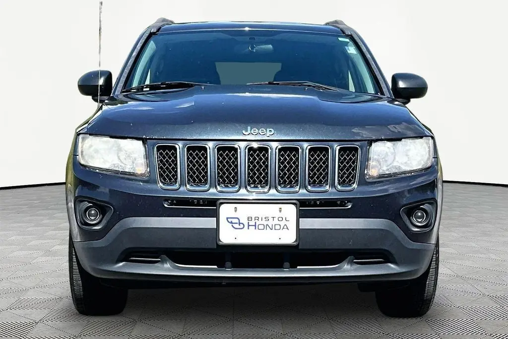 2014 Jeep Compass Sport 4WD photo 3