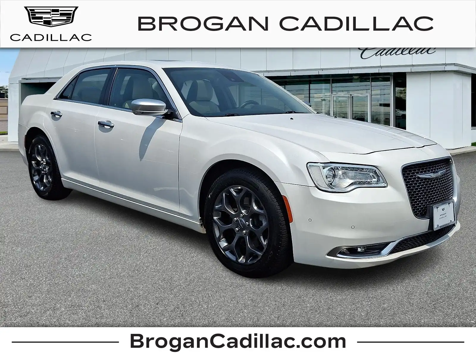 2016 Chrysler 300 C Platinum AWD's photo