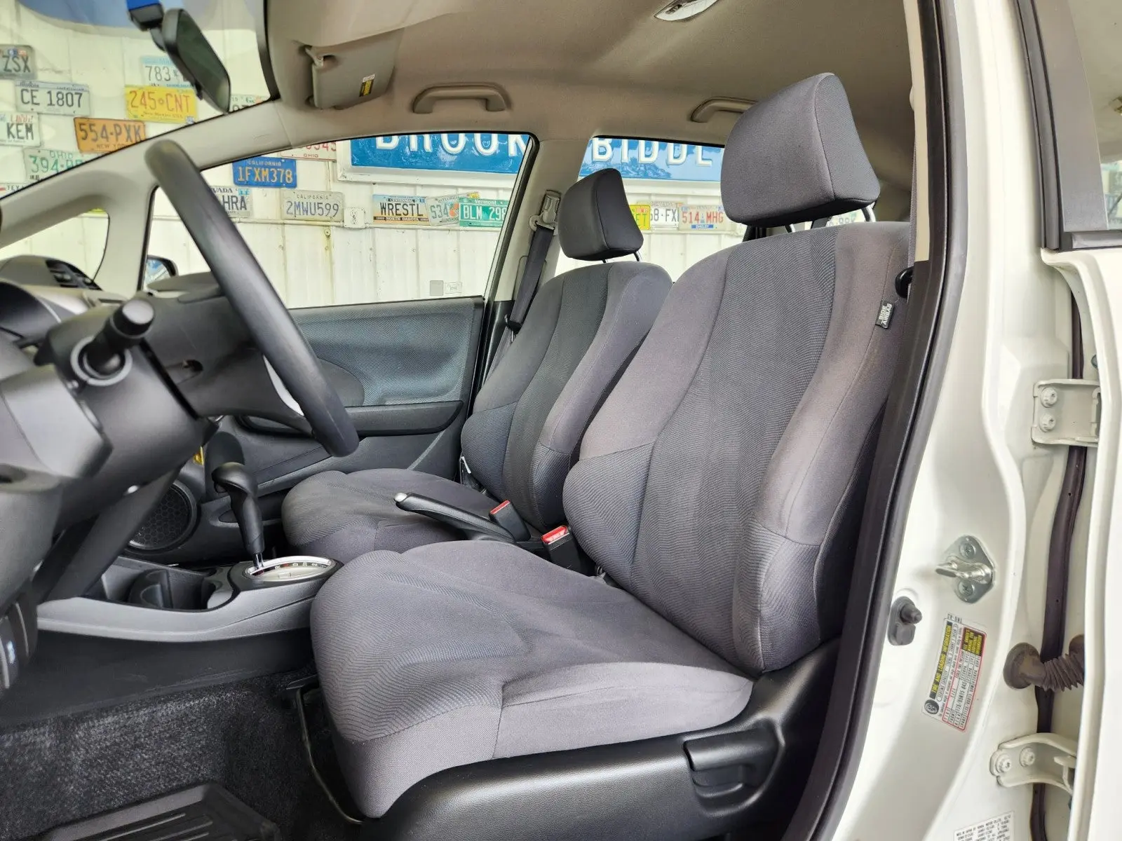 2013 Honda Fit Auto photo 4