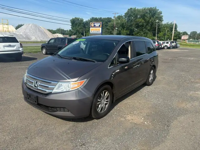 2013 Honda Odyssey EX photo 1