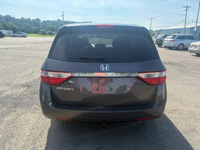 2013 Honda Odyssey EX photo 4