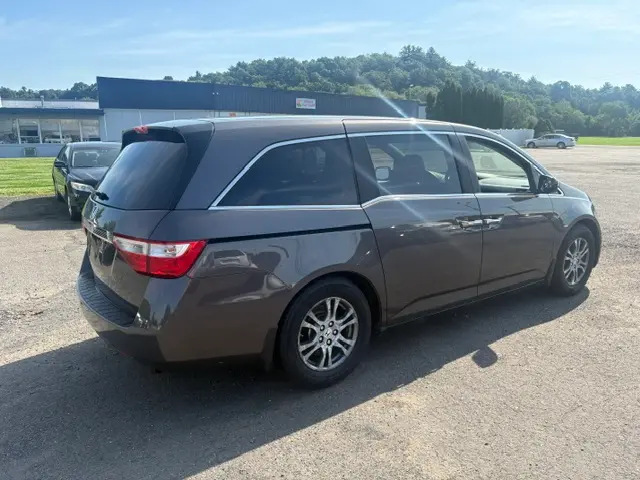 2013 Honda Odyssey EX photo 5