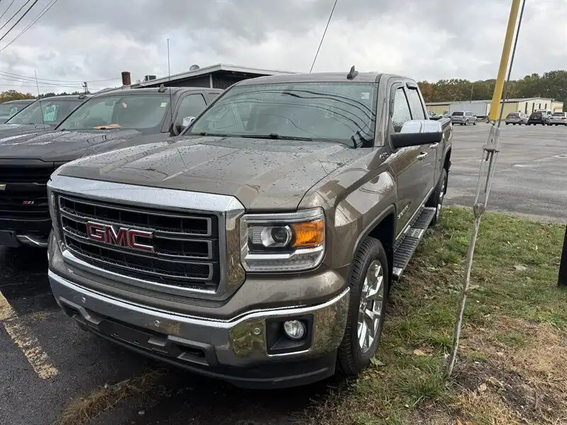 2015 GMC Sierra 4WD Double Cab SLT SWB's photo
