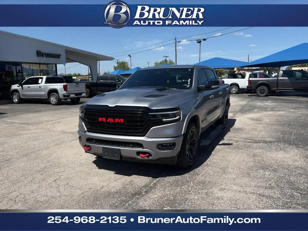 2022 RAM 1500 Limited 4x4 Crew Cab 5'7's photo