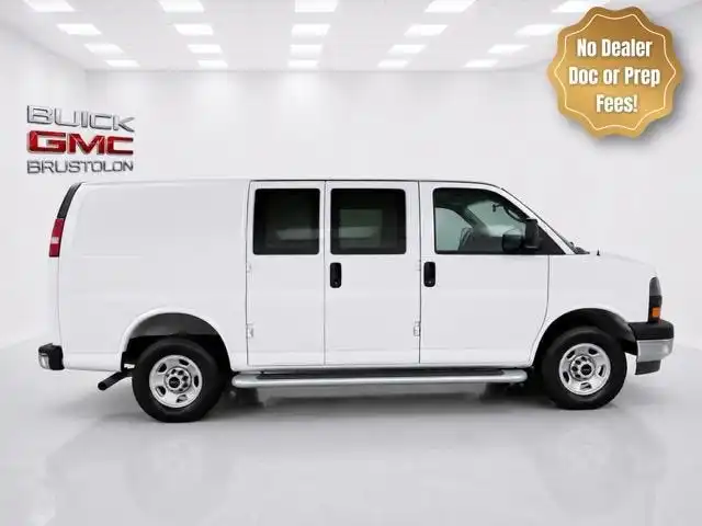 2025 GMC Savana 2500's photo